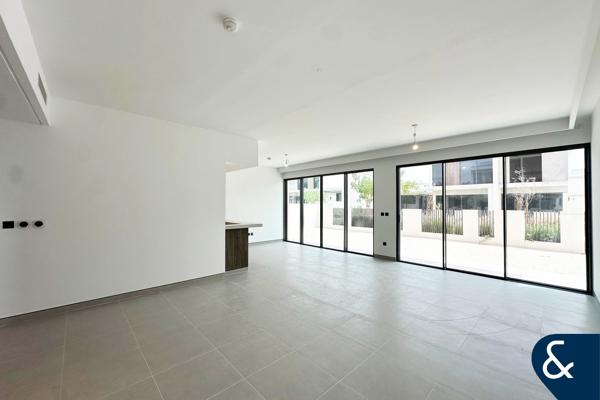Internal Unit| Open Kitchen| Viewable Today
